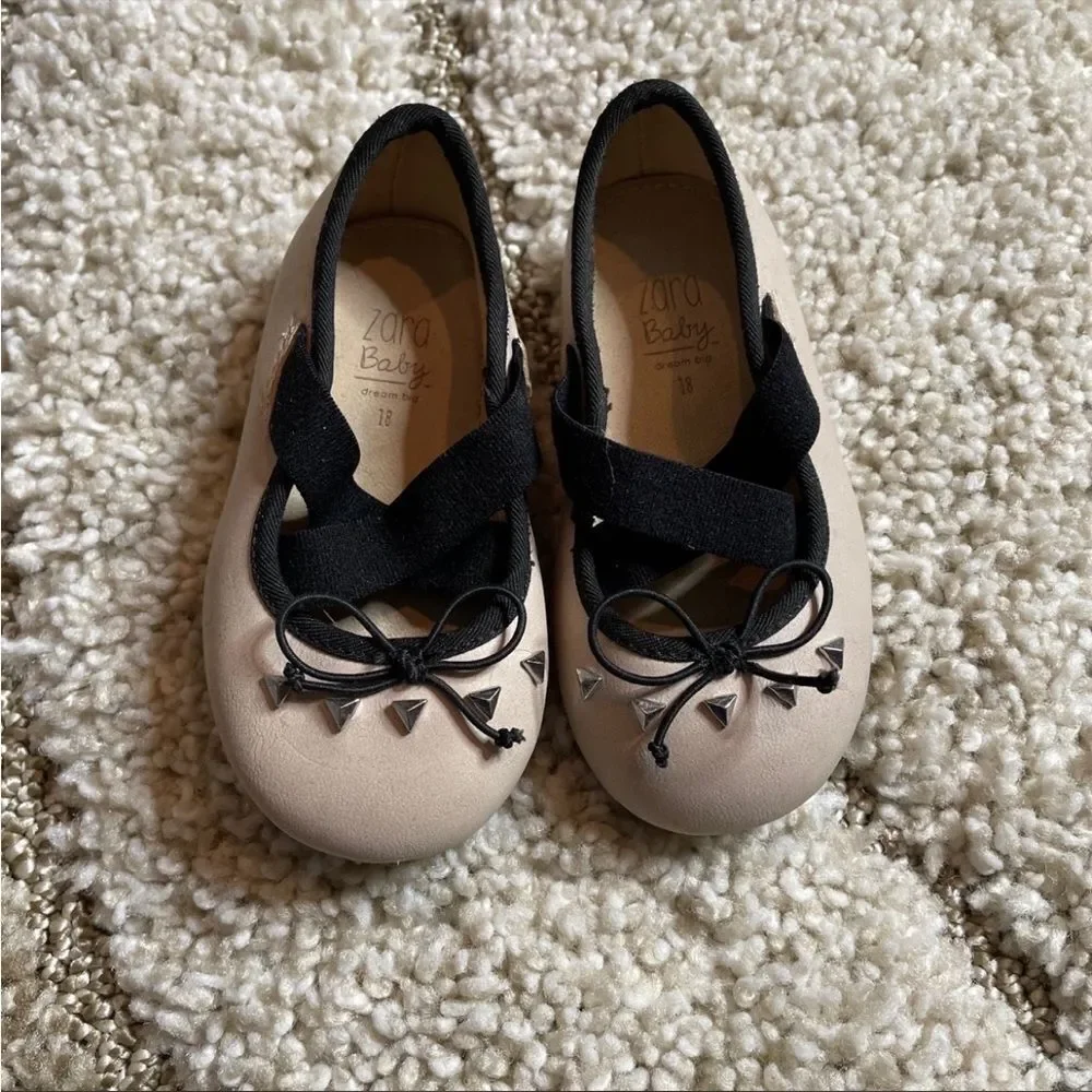 Zara baby shoes 1B‎